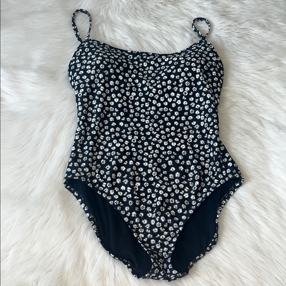 Gap one piece L